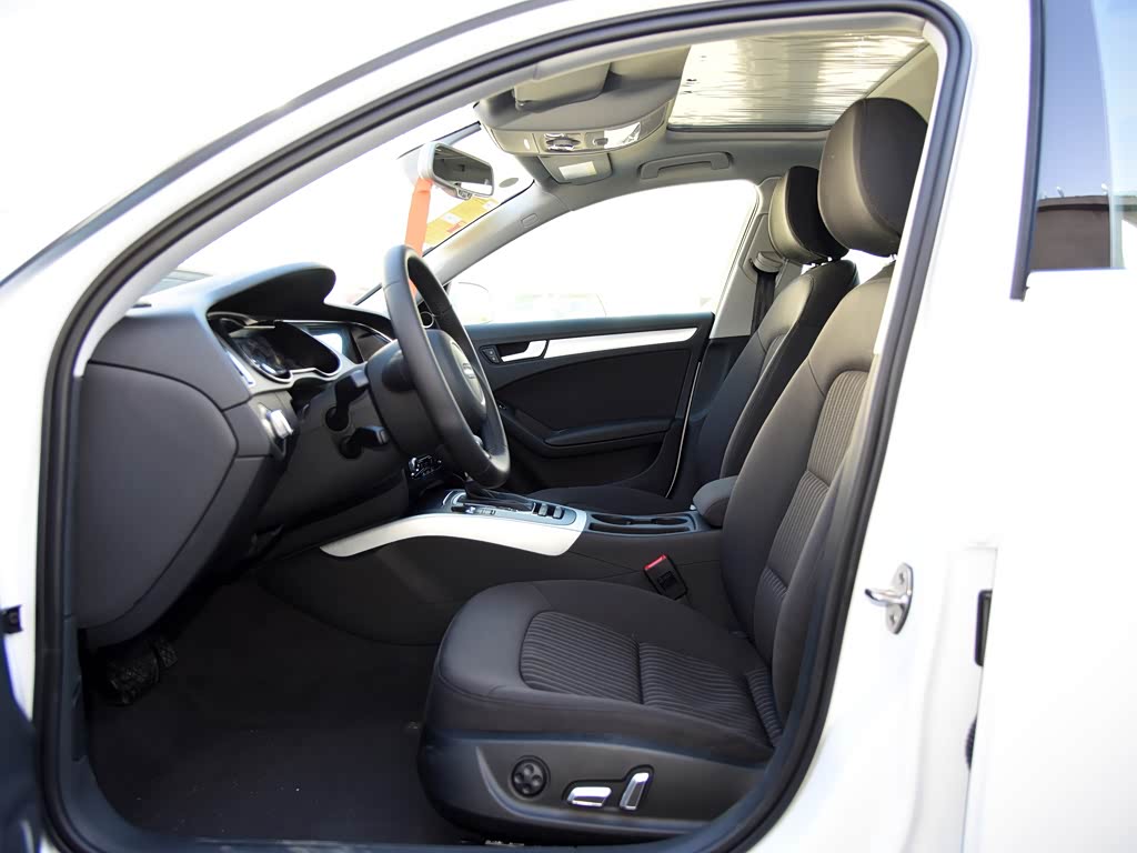 一汽奥迪 奥迪a4l 2016款 45 tfsi 典藏版 quattro个性运动型