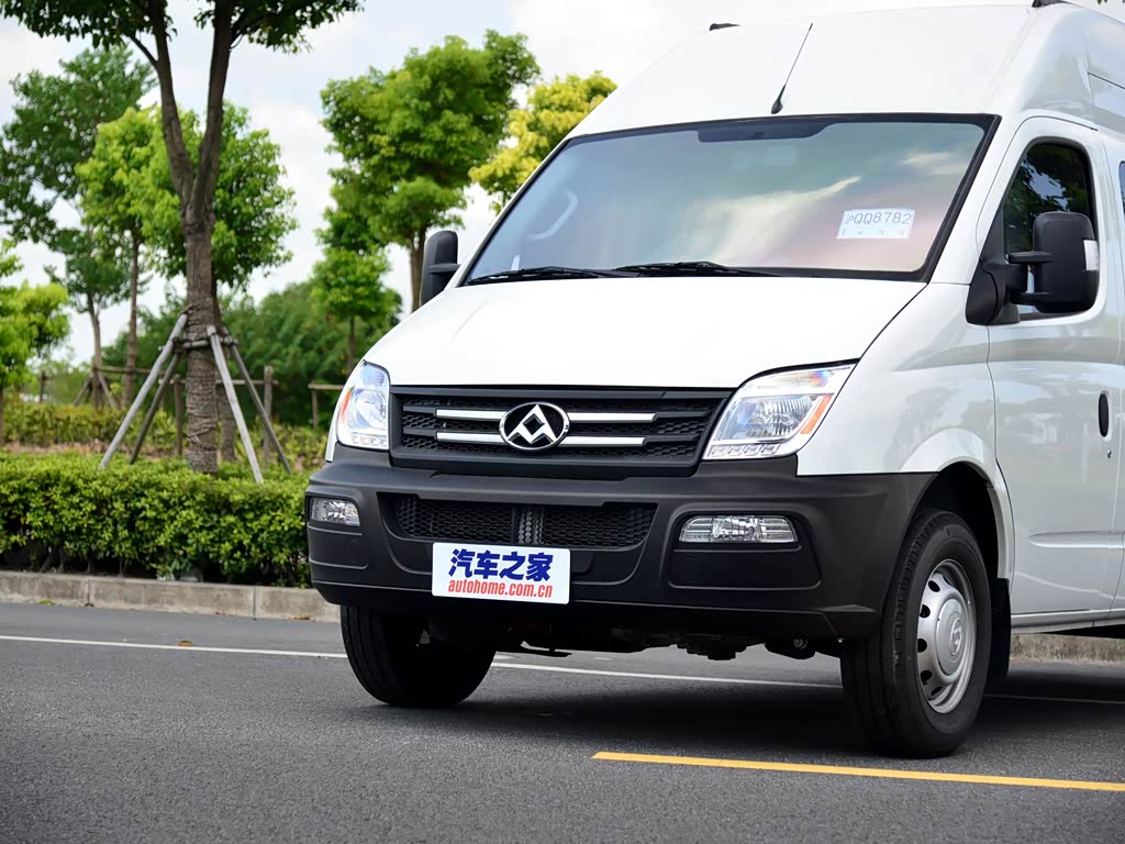 上汽大通 上汽大通v80 2016款 2.5t 手动商旅国v加长轴高顶17座