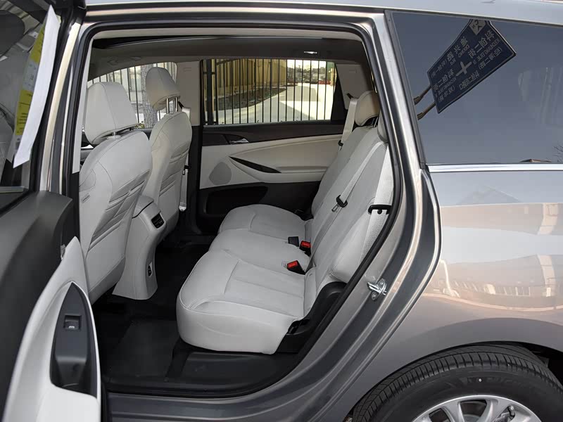 上汽通用别克 别克gl6 2019款 18t 5座精英型 国vi 车厢座椅 已经是