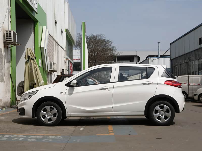 上汽通用五菱 宝骏310 2020款 1.2l 手动舒适型