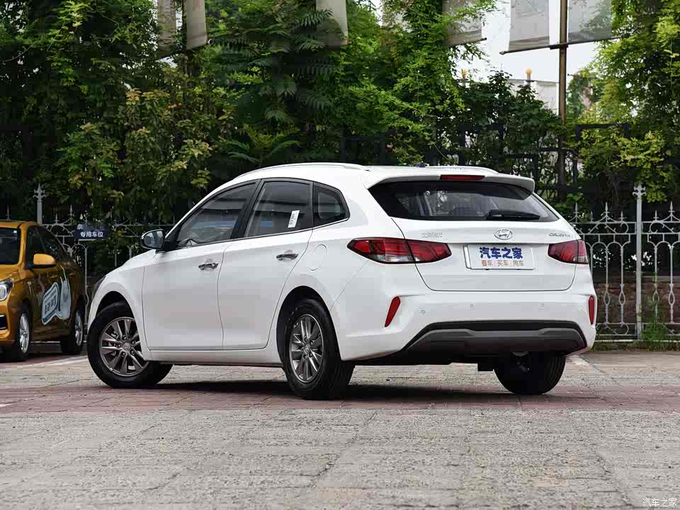 定位休旅车 北京现代逸行成都车展上市