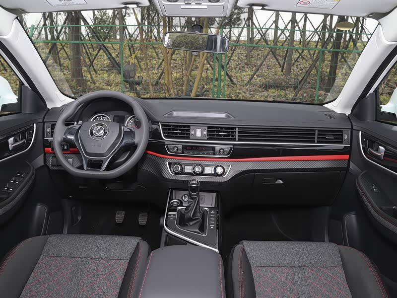 东风风行 风行t5l 2020款 1.8t 手动舒适型 7座 国vi