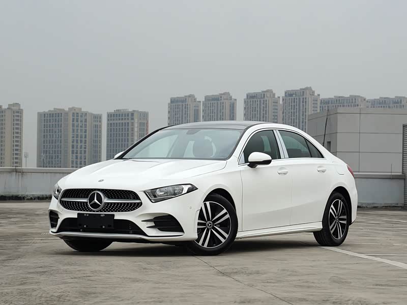 北京奔驰 奔驰a级 2020款 a 180 l 运动轿车