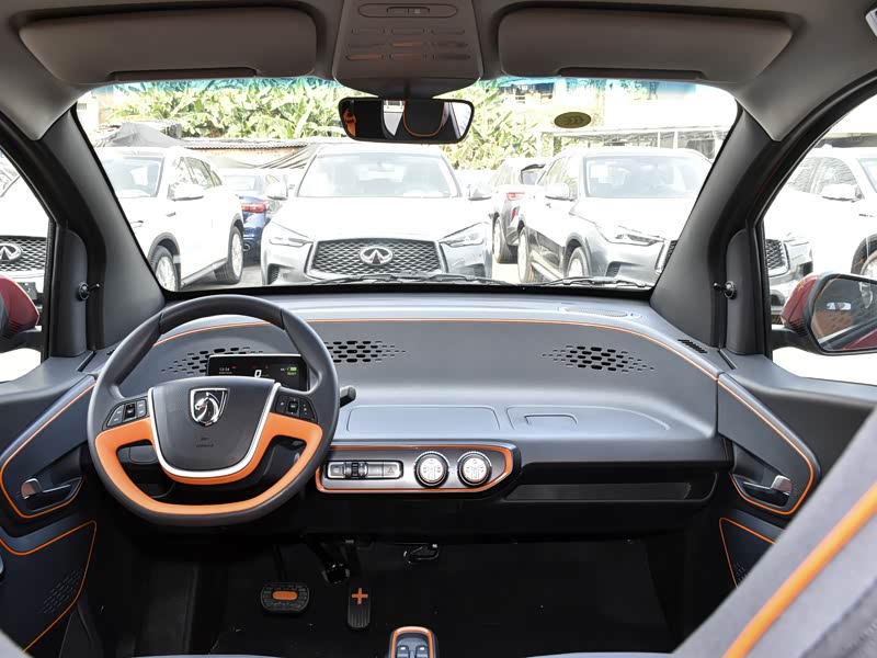 上汽通用五菱 宝骏e100 2020款 305km 智悦版