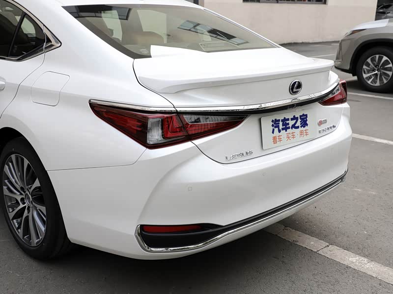 雷克萨斯 雷克萨斯es 2020款 300h 臻享版