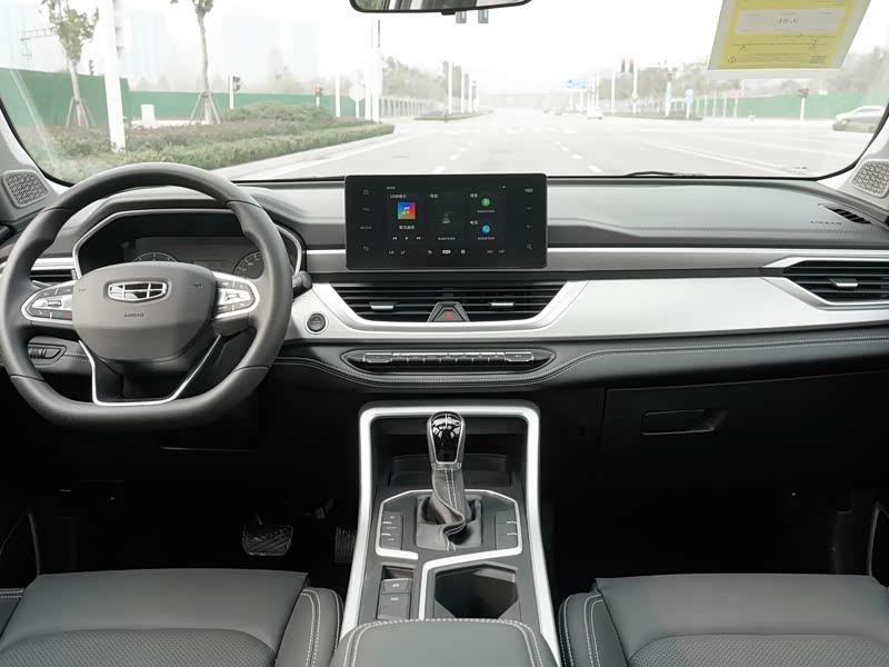 吉利汽车 远景x6 2020款 1.4t 自动豪华型