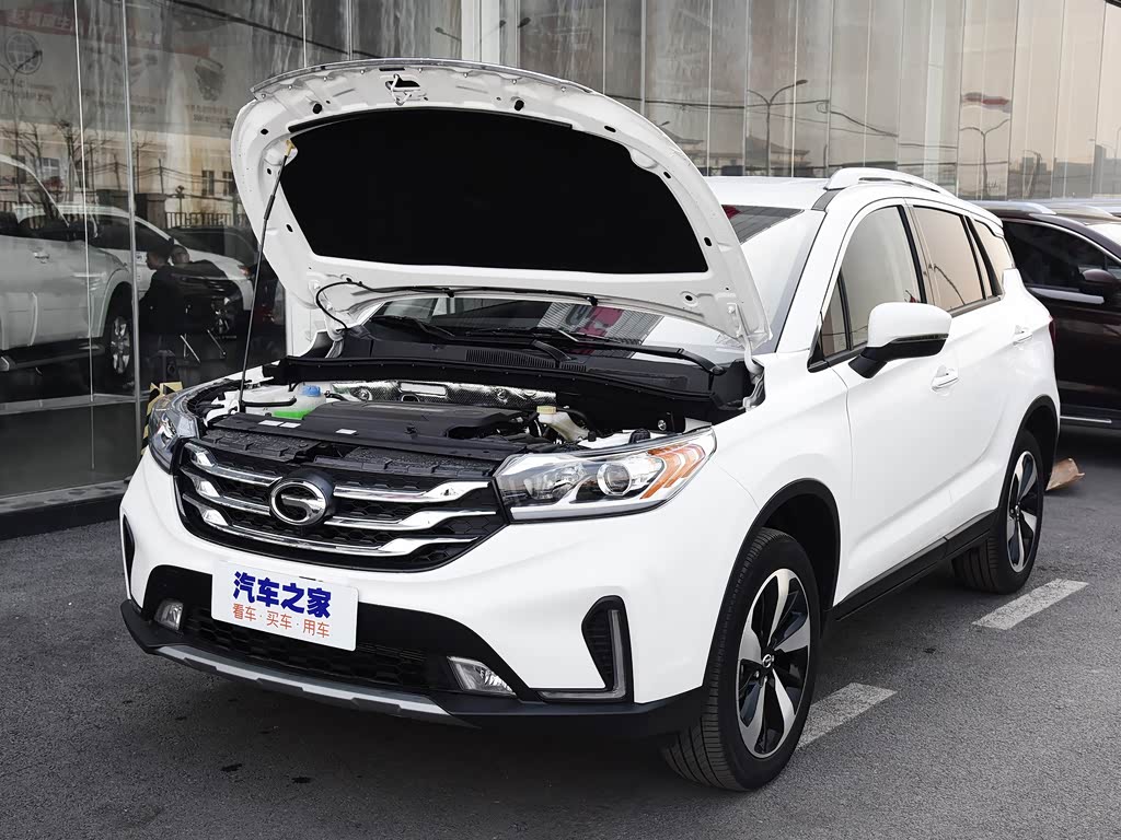 广汽乘用车 传祺gs4 2018款 235t 手动两驱豪华百万纪念版