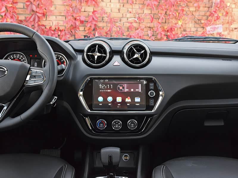 东南汽车 东南dx3 2019款 dx3x酷绮 1.5t cvt尊贵型 中控方向盘