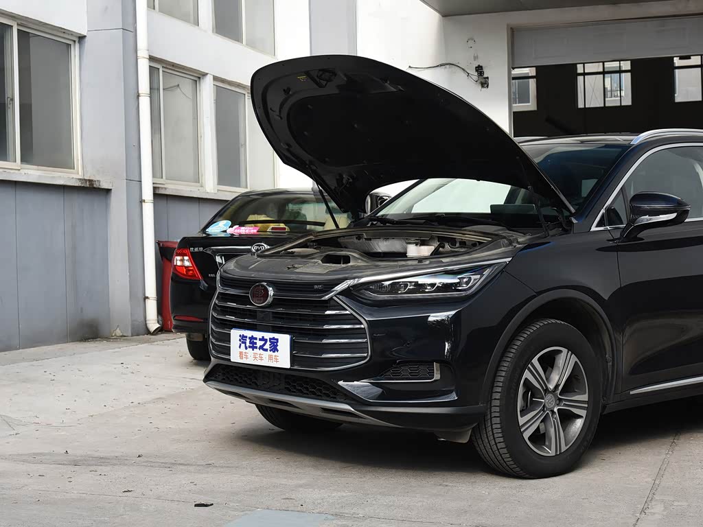 比亚迪 唐 2019款 2.0t 自动智联尊悦型 7座 国vi