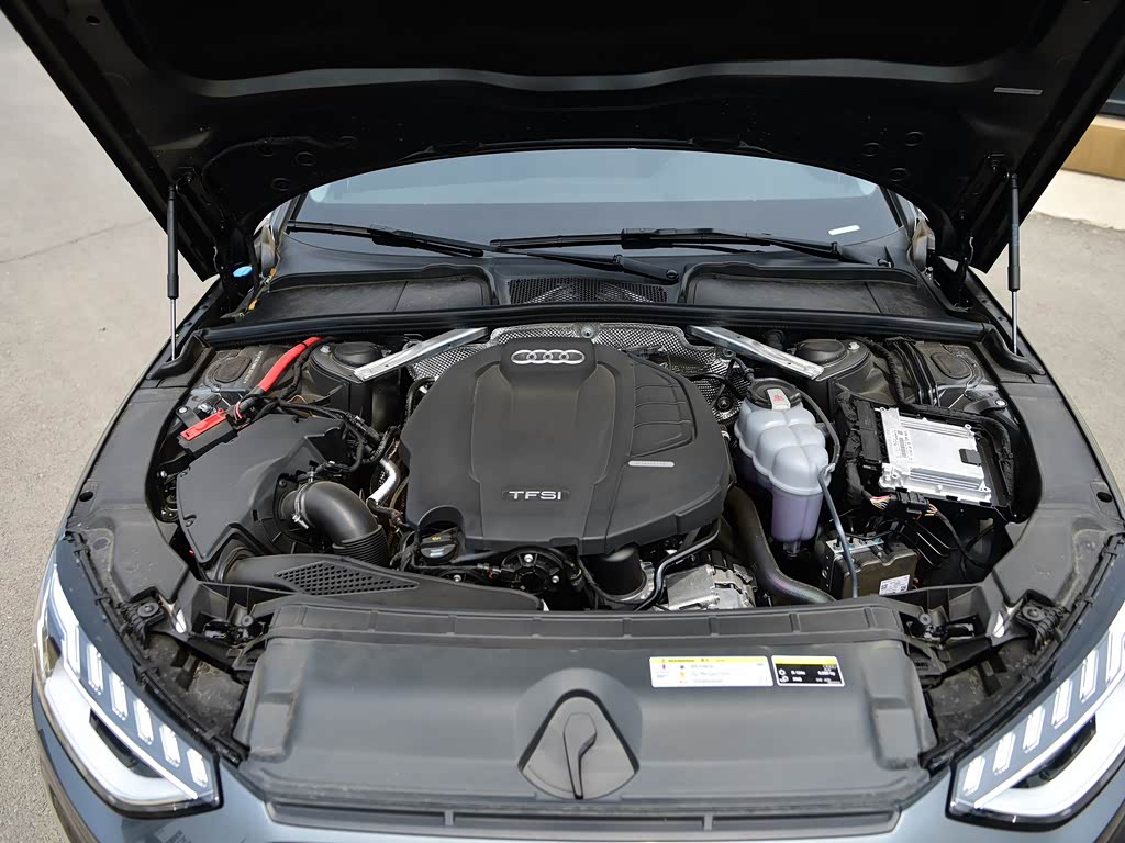 一汽-大众奥迪 奥迪a4l 2020款 40 tfsi 时尚动感型