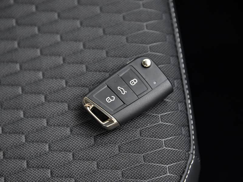 上汽大众 途观l 2019款 330tsi 自动两驱风尚版 国vi