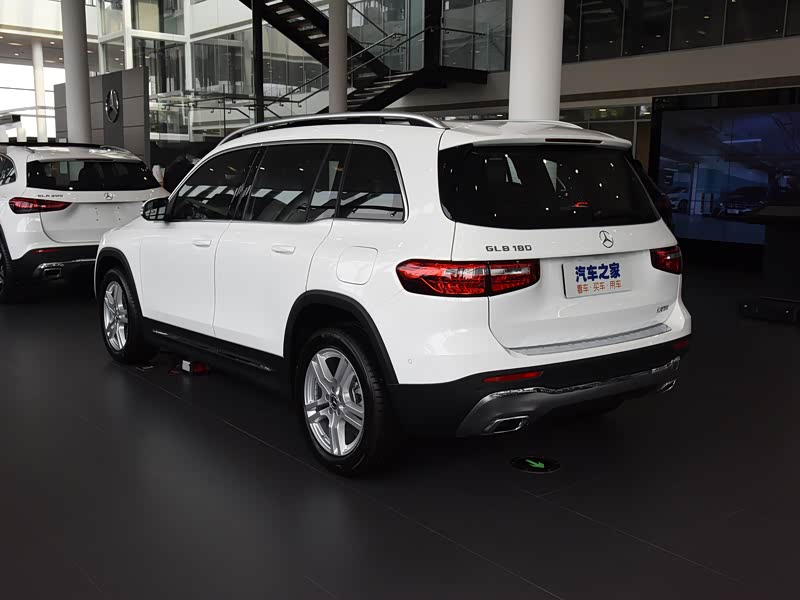 北京奔驰 奔驰glb 2020款 glb 180 时尚型 次元白 车身外观