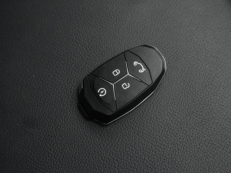 领克 领克02 2019款 1.5t dct两驱耀版 国vi