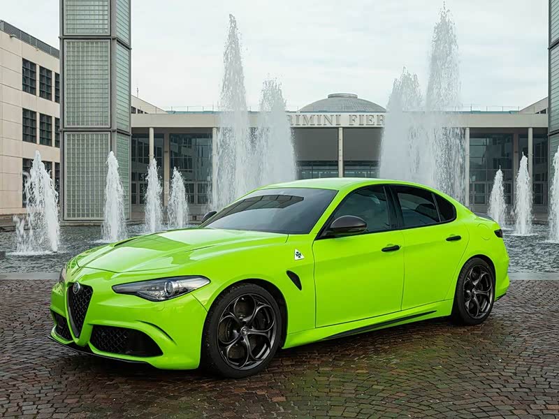阿尔法·罗密欧 giulia 2019款 2.9t 510hp 四叶草版