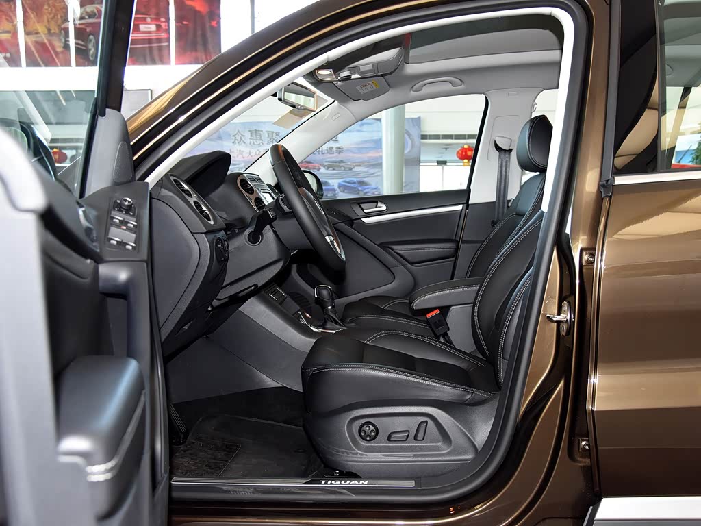 上汽大众 途观 2016款 300tsi 自动四驱豪华版