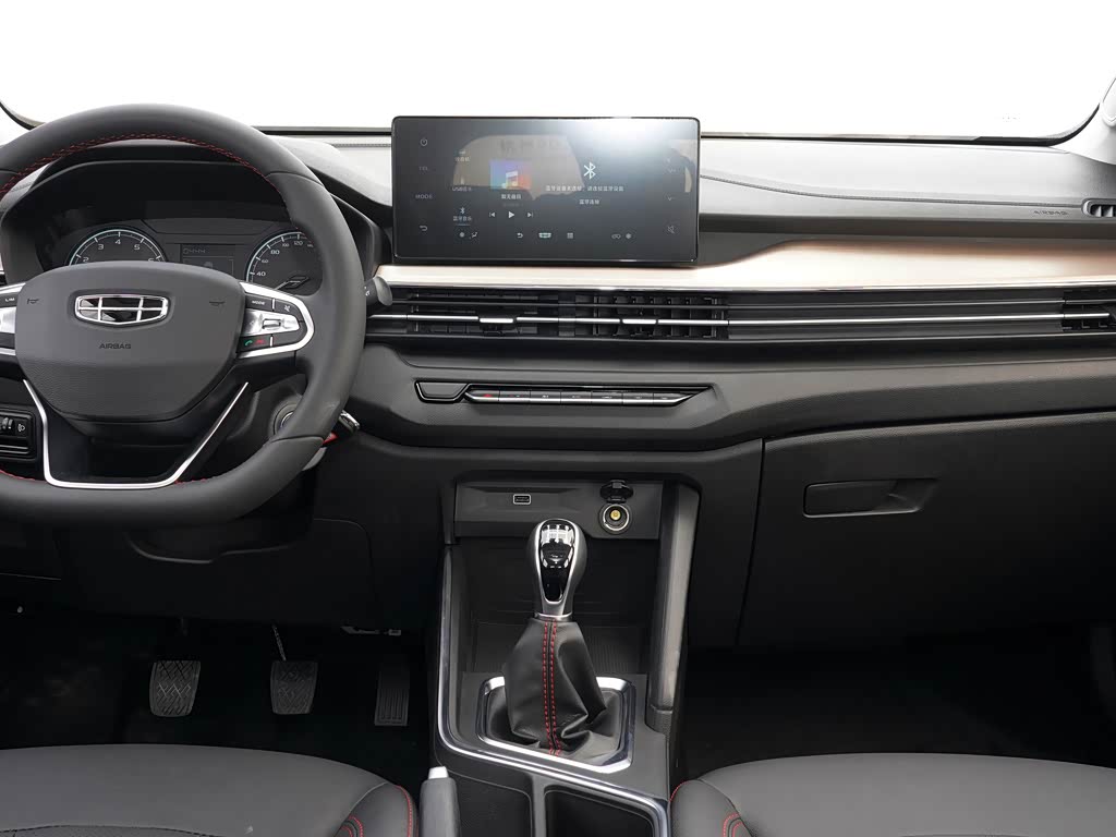 吉利汽车 远景x3 2021款 pro 1.5l 手动精英型