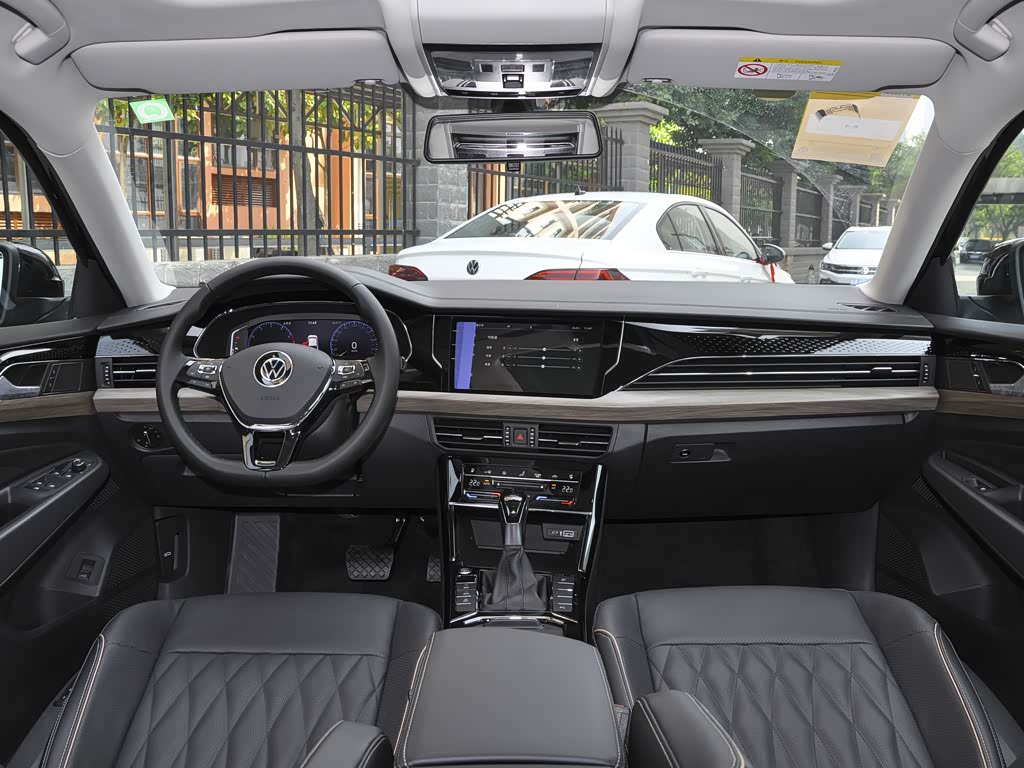 上汽大众 帕萨特 2021款 330tsi 豪华版