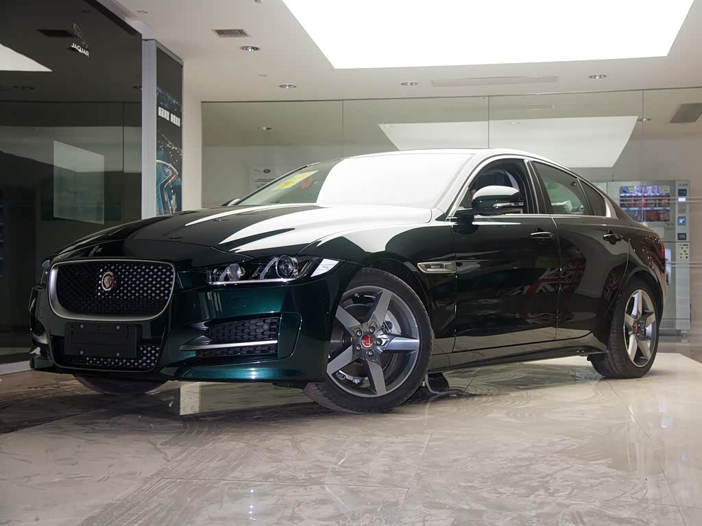 捷豹 捷豹xe 2017款 2.0t 240ps r-sport