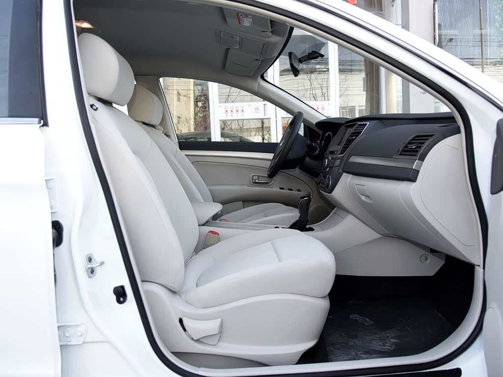 东风乘用车 东风风神a60 2016款 1.5l 自动豪华型