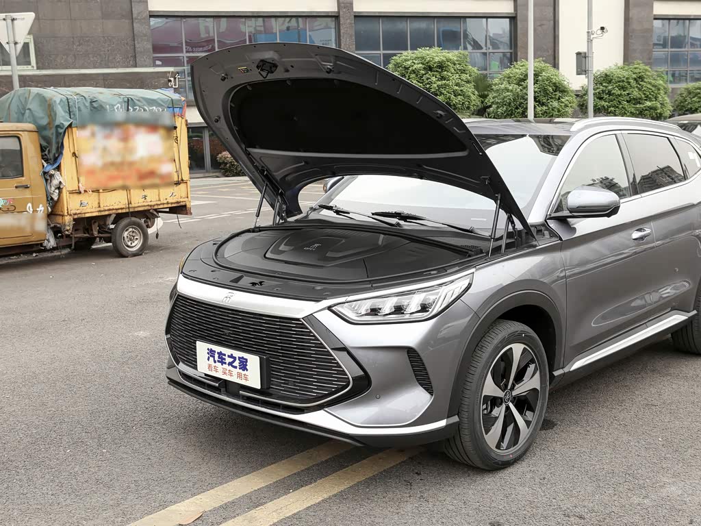 比亚迪海洋宝能众深联展厅>比亚迪>宋plus新能源>2021款dm-i51km尊荣