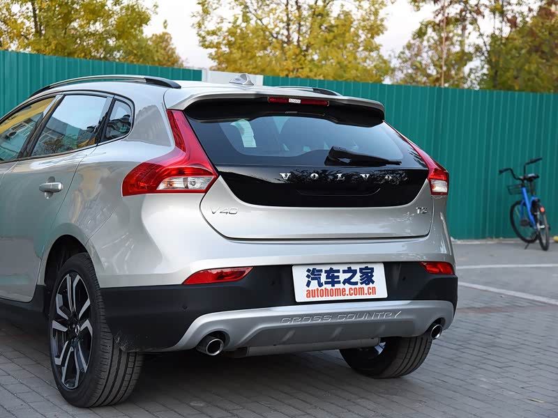 沃尔沃(进口) 沃尔沃v40 2018款 cross country t3 智雅版
