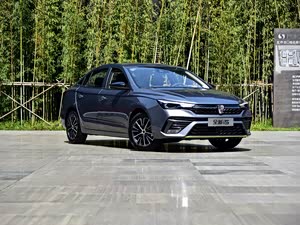 荣威i5价格直降1.8万 欢迎到店品鉴