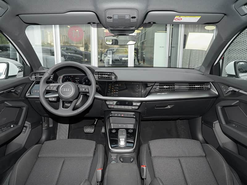 一汽-大众奥迪 奥迪a3 2021款 a3l limousine 35 tfsi 进取运动型