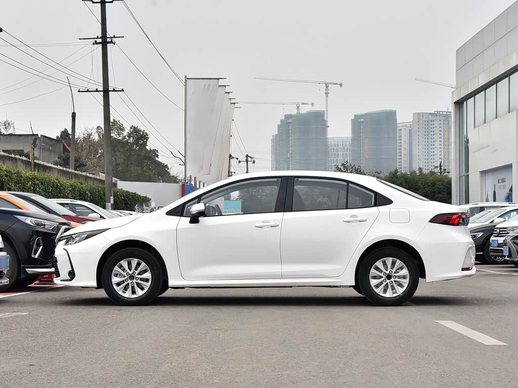 一汽丰田 卡罗拉 2021款 1.2t s-cvt先锋plus版