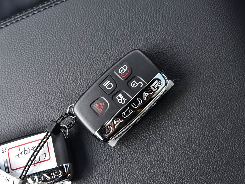 奇瑞捷豹路虎 捷豹xfl 2017款 xfl 2.0t 200ps 风华版