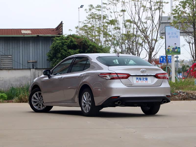 广汽丰田 凯美瑞 2021款 2.0g 豪华版