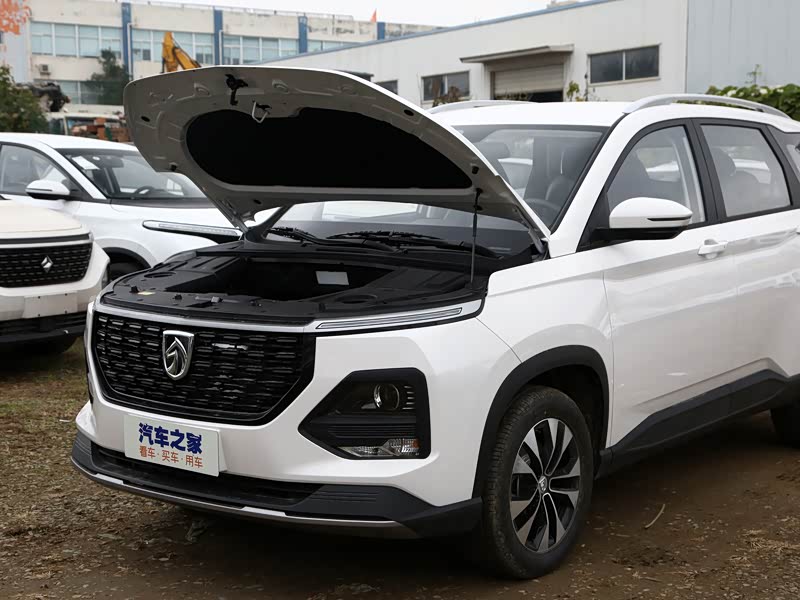 上汽通用五菱 宝骏530 2021款 全球车周年纪念版 1.5t cvt豪华型 6座