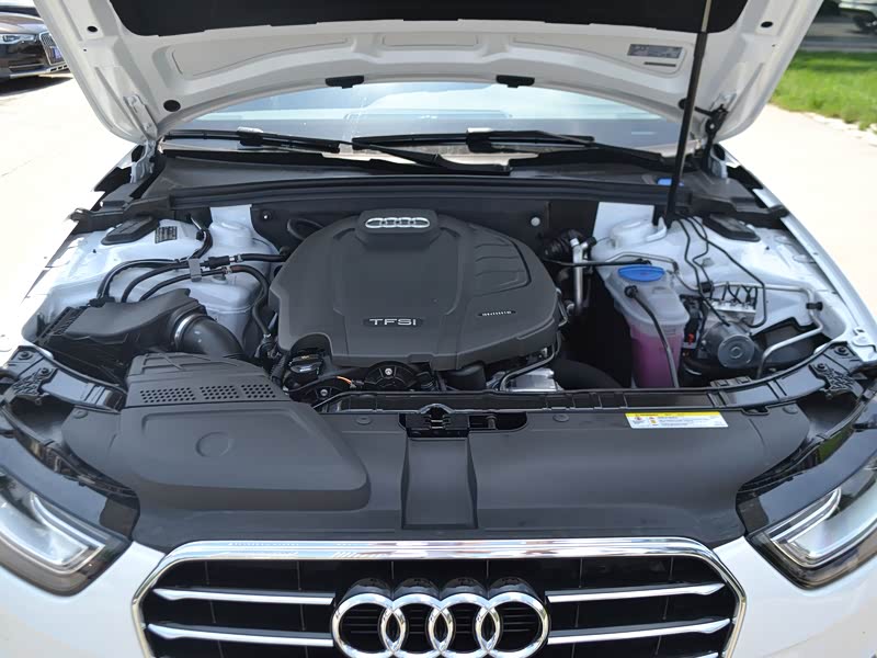 一汽奥迪 奥迪a4l 2016款 35 tfsi 典藏版 自动标准型