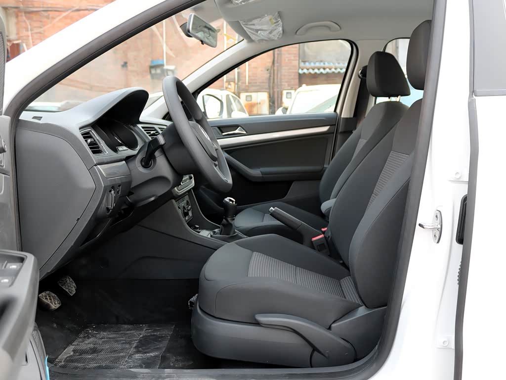 上汽大众 朗逸 2017款 1.6l 手动风尚版