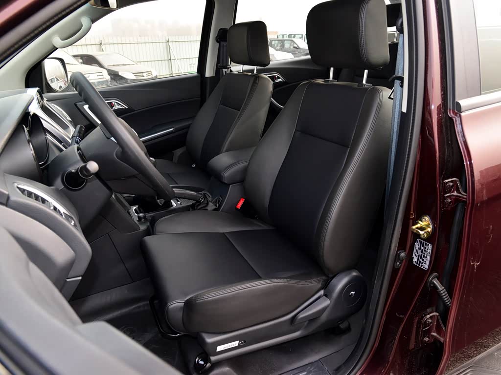 江铃汽车 域虎7 2017款 2.4t经典版柴油四驱豪华型长轴jx4d24a5l