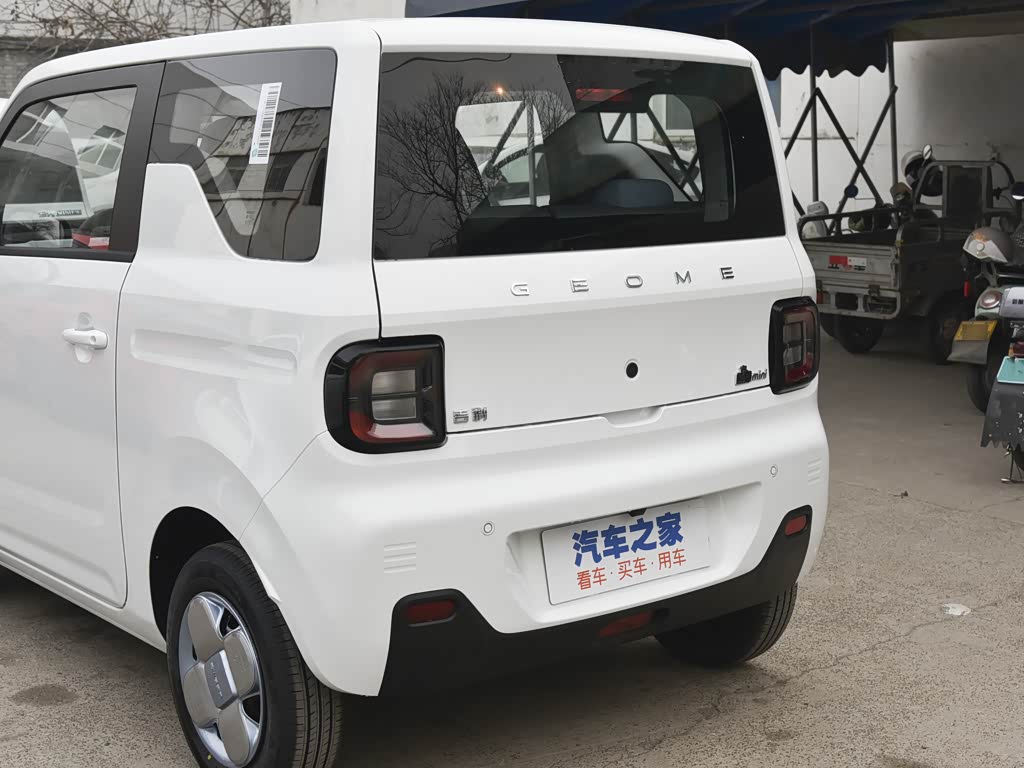 吉利汽车 熊猫 2023款 熊猫mini 200km 耐力熊