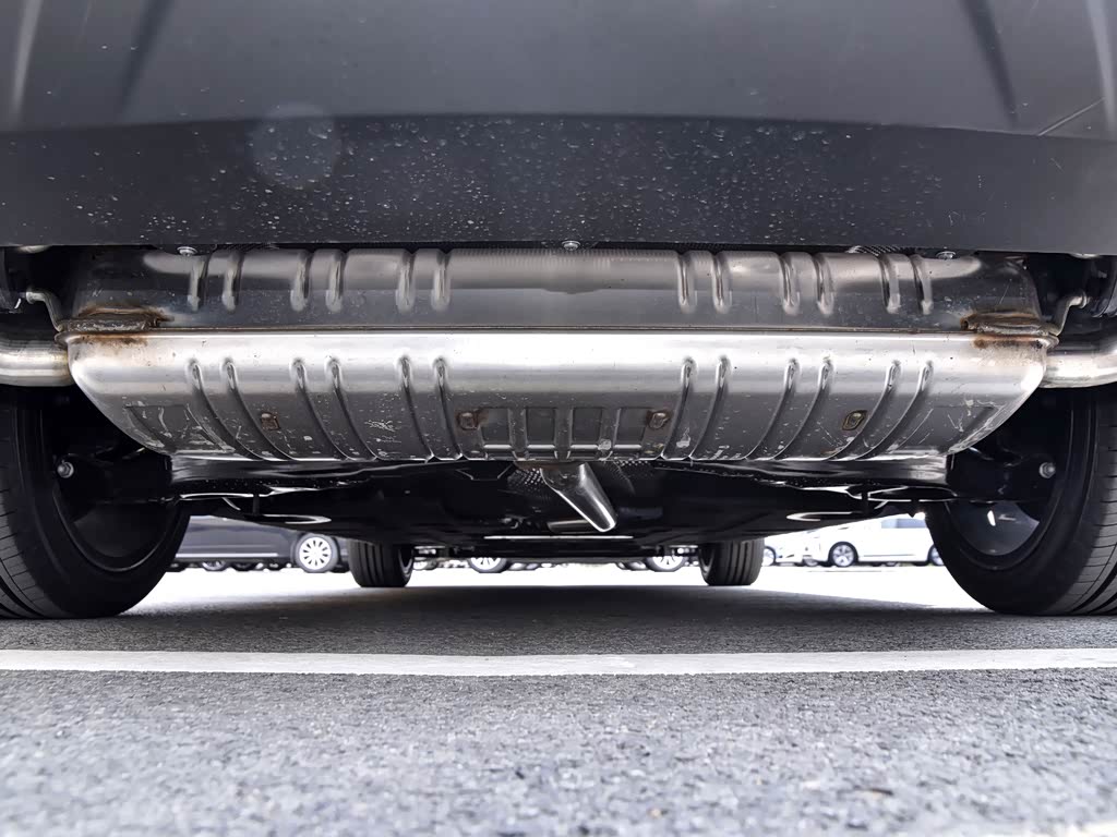 一汽红旗 红旗h5 2022款 1.8t 自动智联旗享版