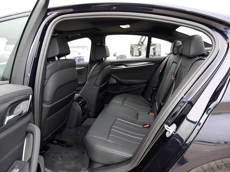 宝马(进口) 宝马5系(进口) 2021款 530i 风尚版 m运动套装 车厢座椅