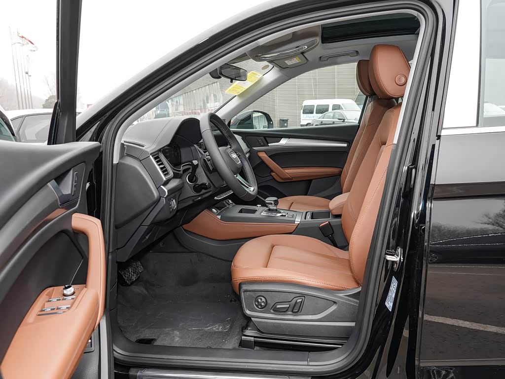 一汽奥迪 奥迪q5l 2023款 40t 时尚致雅型