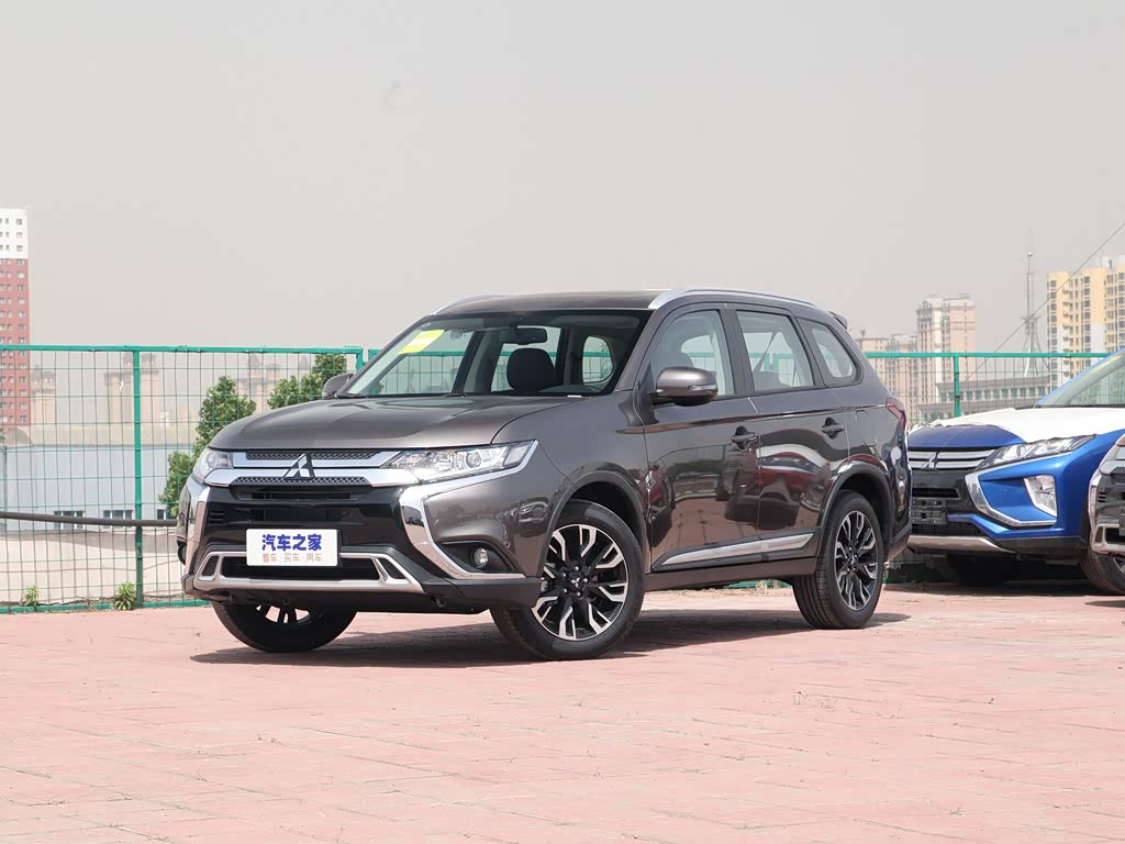 广汽三菱 欧蓝德 2020款 2.0l 两驱畅享版 5座