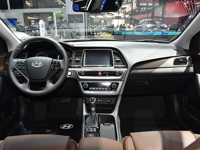 北京现代 索纳塔插电混动 2018款 2.0 pht智尊版 国v