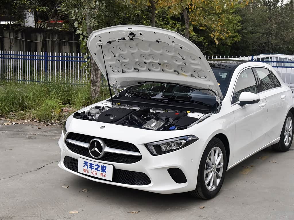 奔驰(进口) 奔驰a级(进口) 2021款 a 200 时尚型