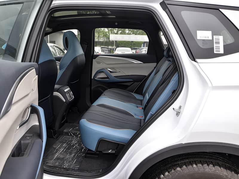 比亚迪 宋pro 2021款 1.5t 自动骁云版豪华型