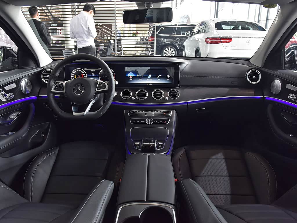 北京奔驰 奔驰e级 2018款 改款 e 300 l 运动豪华型 黑色 中控方向盘