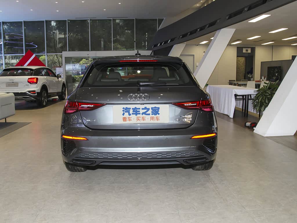 一汽奥迪 奥迪a3 2023款 sportback 35 tfsi 时尚运动型