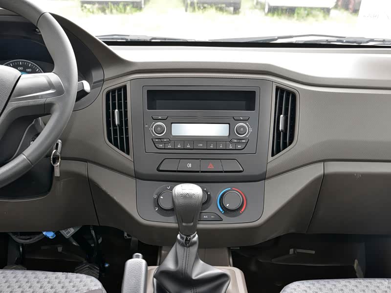 上汽通用五菱 五菱荣光新卡 2021款 1.5l汽车下乡版lv0加长双排l3c