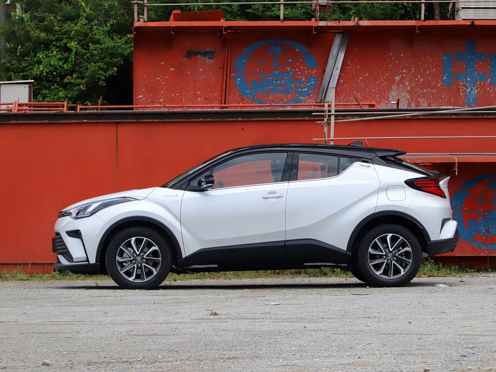 一汽丰田 奕泽izoa 2021款 双擎 2.0l 奕驰版