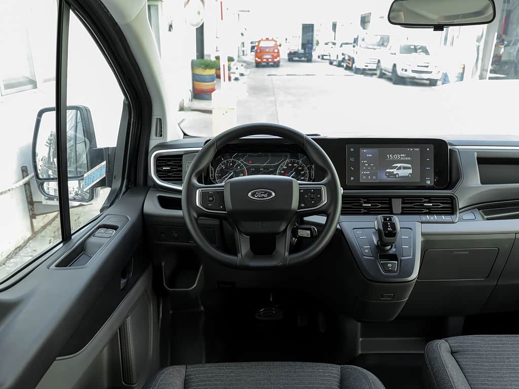 江铃福特 全顺 2023款 2.0t柴油自动多功能商用车短轴低顶5/6座