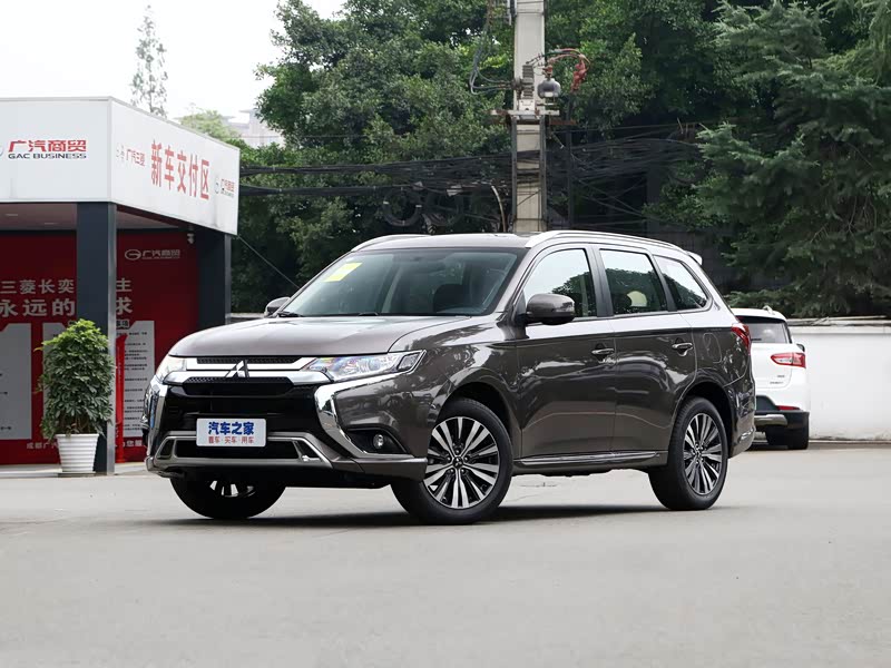 广汽三菱 欧蓝德 2021款 2.0l 两驱畅享版 5座