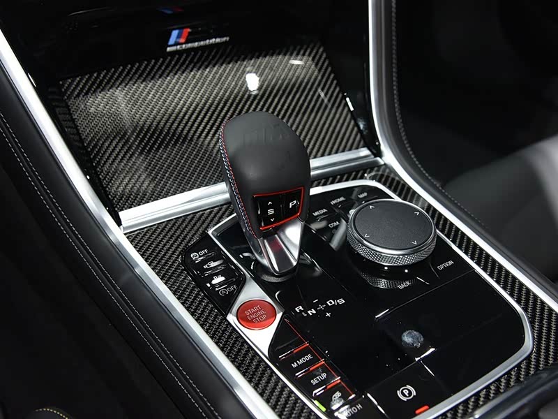 宝马m 宝马m8 2019款 m8 双门轿跑车 雷霆版 中控方向盘 已经是最后一