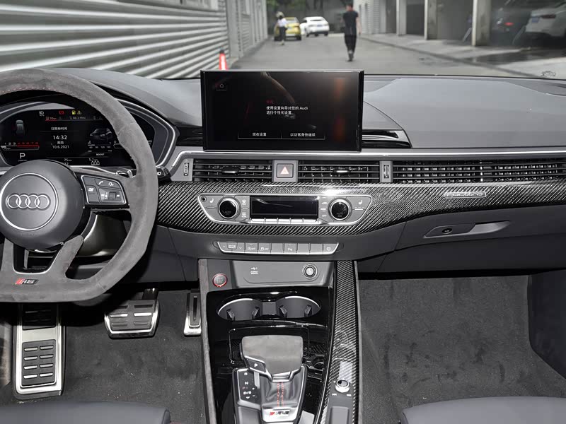 audi sport 奥迪rs 4 2021款 rs4 avant 黑曜版 中控方向盘已经是最后
